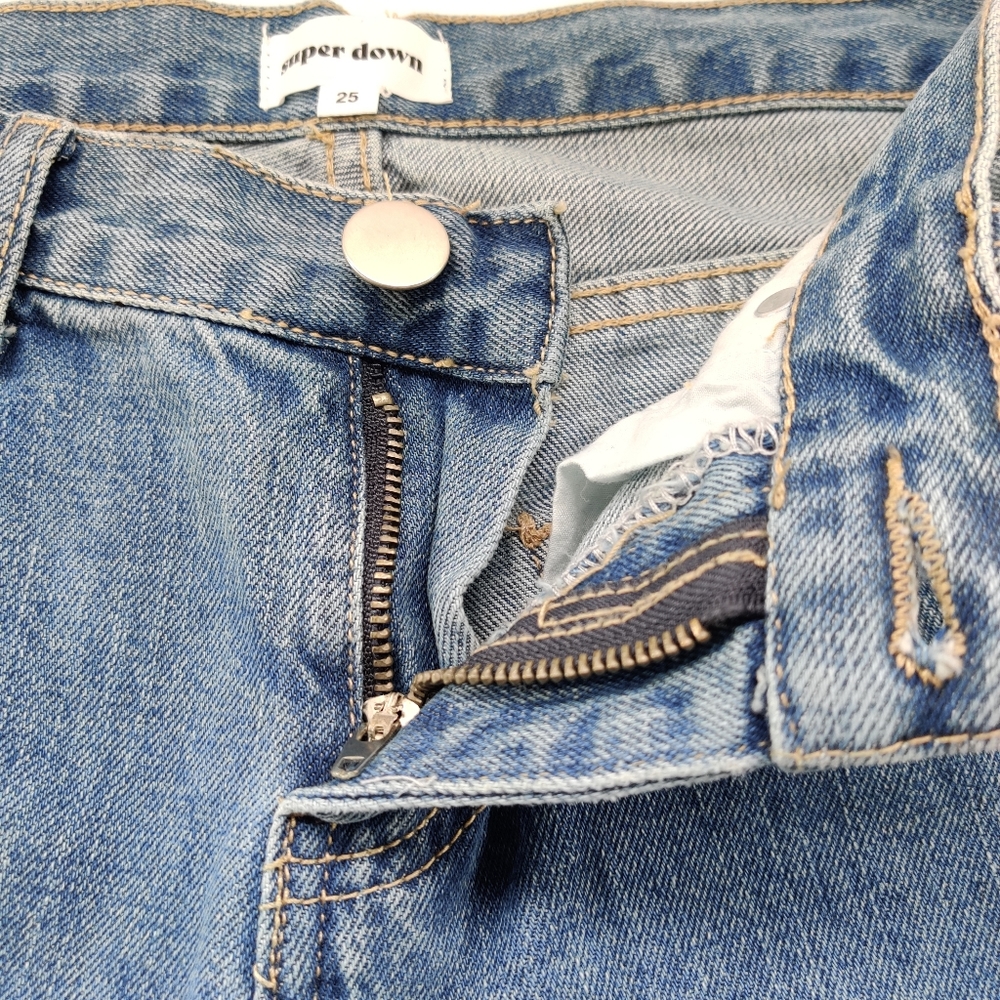 Revolve Superdown Distressed Busted Knee Jeans 25 - image 8